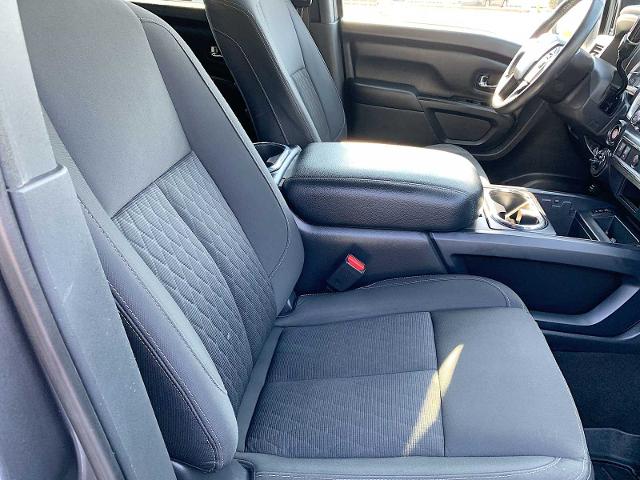 2019 Nissan Titan Vehicle Photo in MOON TOWNSHIP, PA 15108-2571