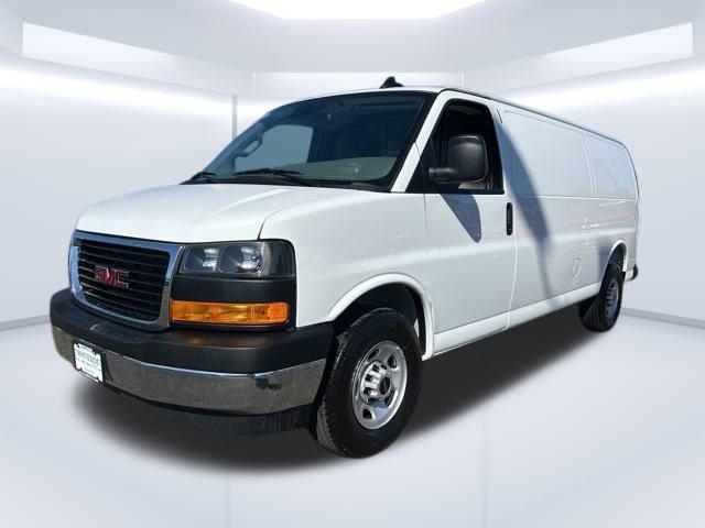 2025 GMC Savana Cargo 3500 Vehicle Photo in SAINT CLAIRSVILLE, OH 43950-8512