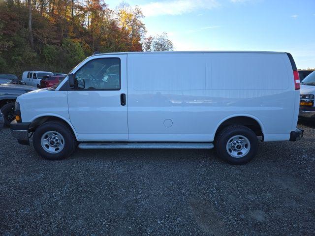2024 GMC Savana Cargo Van Vehicle Photo in Pleasant Hills, PA 15236