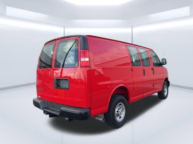 2025 Chevrolet Express Cargo 2500 Vehicle Photo in SAINT CLAIRSVILLE, OH 43950-8512