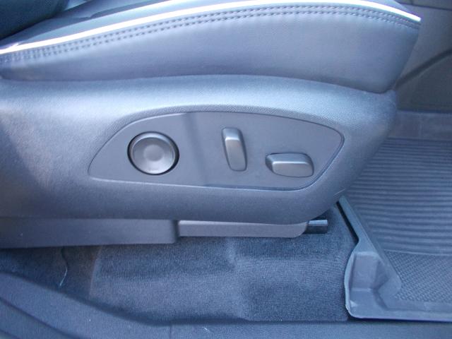 2024 GMC Acadia Vehicle Photo in LOWELL, MA 01852-4336