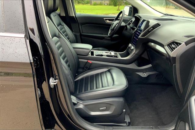 2024 Ford Edge Vehicle Photo in TOPEKA, KS 66609-0000