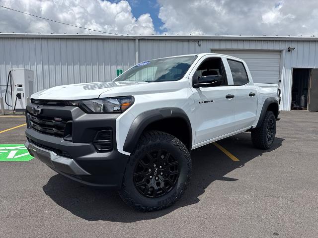 Summit White 2026 Chevrolet Colorado Pickup Truck Four-Wheel Drive Automatic