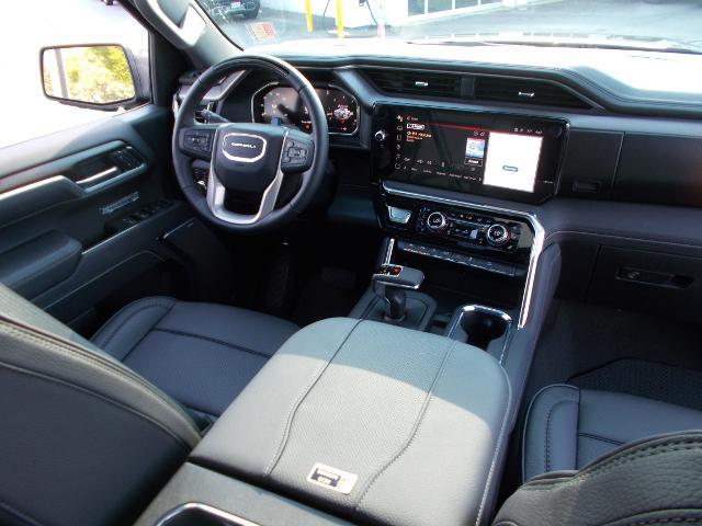 2026 GMC Sierra 1500 Vehicle Photo in LOWELL, MA 01852-4336