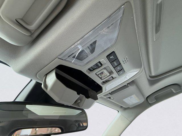 2020 Toyota RAV4 Vehicle Photo in LEOMINSTER, MA 01453-2952