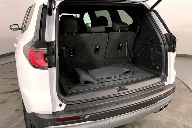 2025 GMC Acadia Vehicle Photo in KANSAS CITY, MO 64114-4502