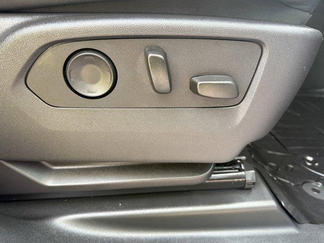 2024 GMC HUMMER EV SUV Vehicle Photo in LEOMINSTER, MA 01453-2952