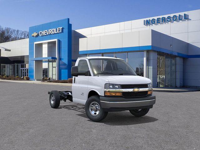 Select 2026 Chevrolet Express Cutaway 3500