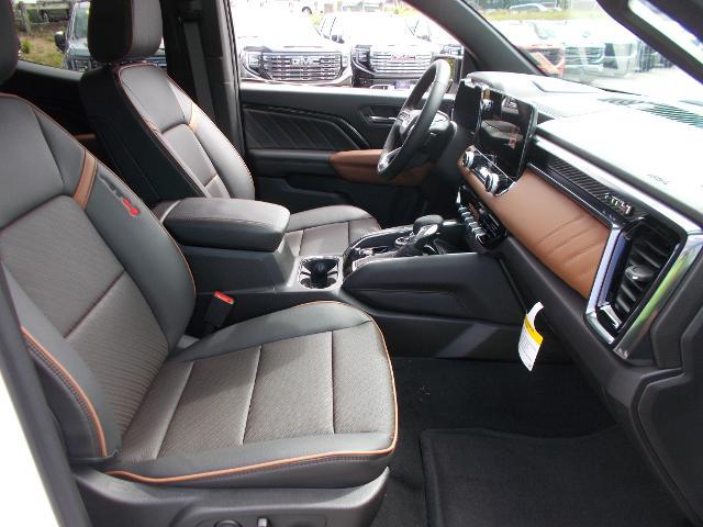 2026 GMC Canyon Vehicle Photo in LOWELL, MA 01852-4336