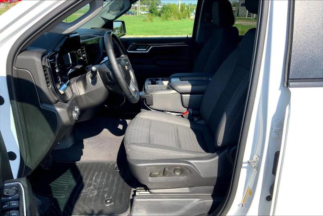 2023 Chevrolet Silverado 1500 Vehicle Photo in TOPEKA, KS 66609-0000