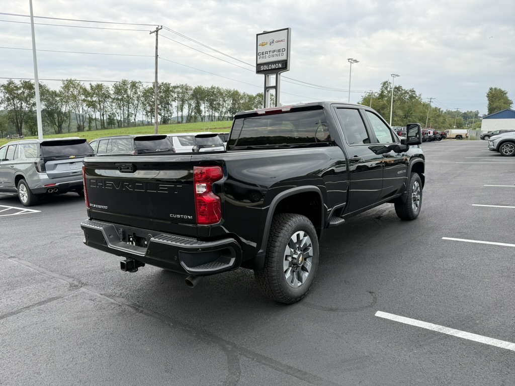 2026 Chevrolet Silverado 2500 HD photo 5 of 9