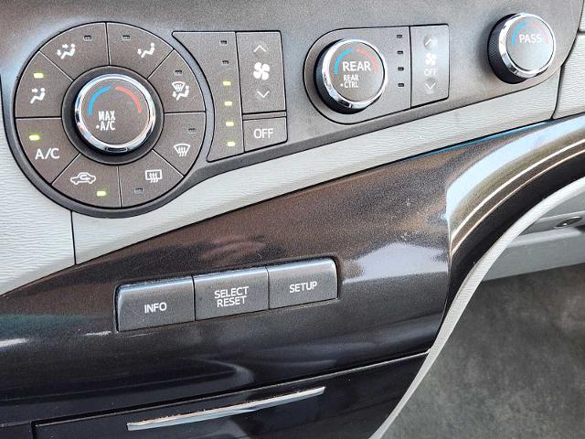 2012 Toyota Sienna Vehicle Photo in DENTON, TX 76210-9321