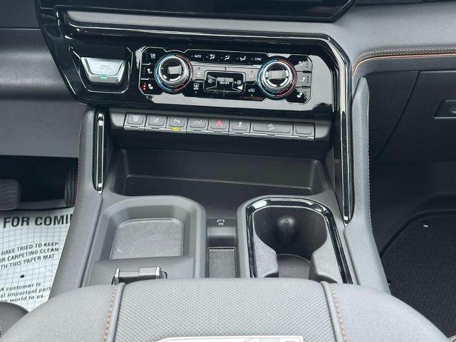 2025 GMC Sierra 2500 HD Vehicle Photo in COLUMBIA, MO 65203-3903