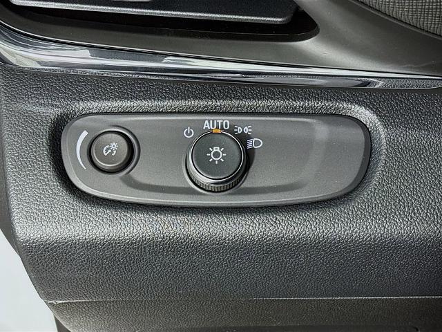 2025 Buick Envista Vehicle Photo in PUYALLUP, WA 98371-4149