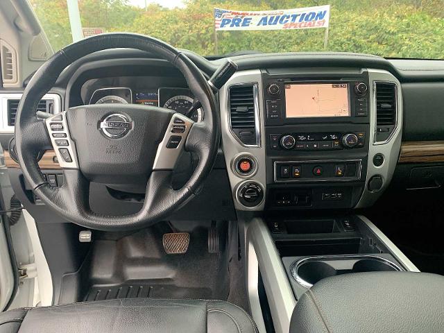 2019 Nissan Titan Vehicle Photo in MOON TOWNSHIP, PA 15108-2571