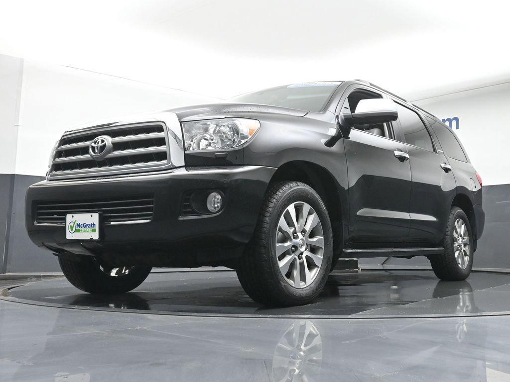 2017 Toyota Sequoia Vehicle Photo in Cedar Rapids, IA 52402