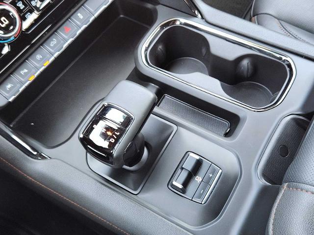 2025 GMC Sierra 1500 Vehicle Photo in DENTON, TX 76210-9321