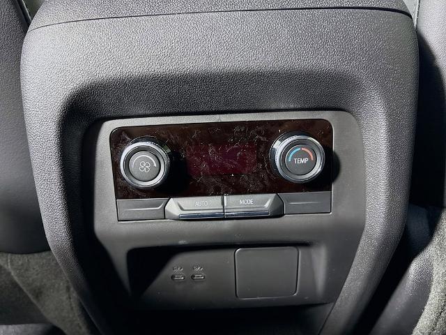 2025 Buick Enclave Vehicle Photo in PUYALLUP, WA 98371-4149