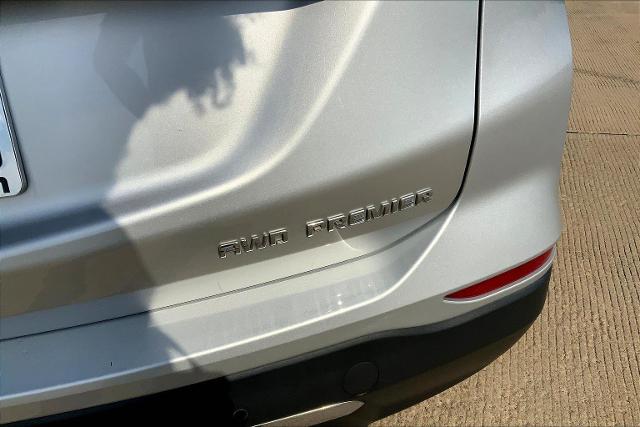 2022 Chevrolet Equinox Vehicle Photo in TOPEKA, KS 66609-0000