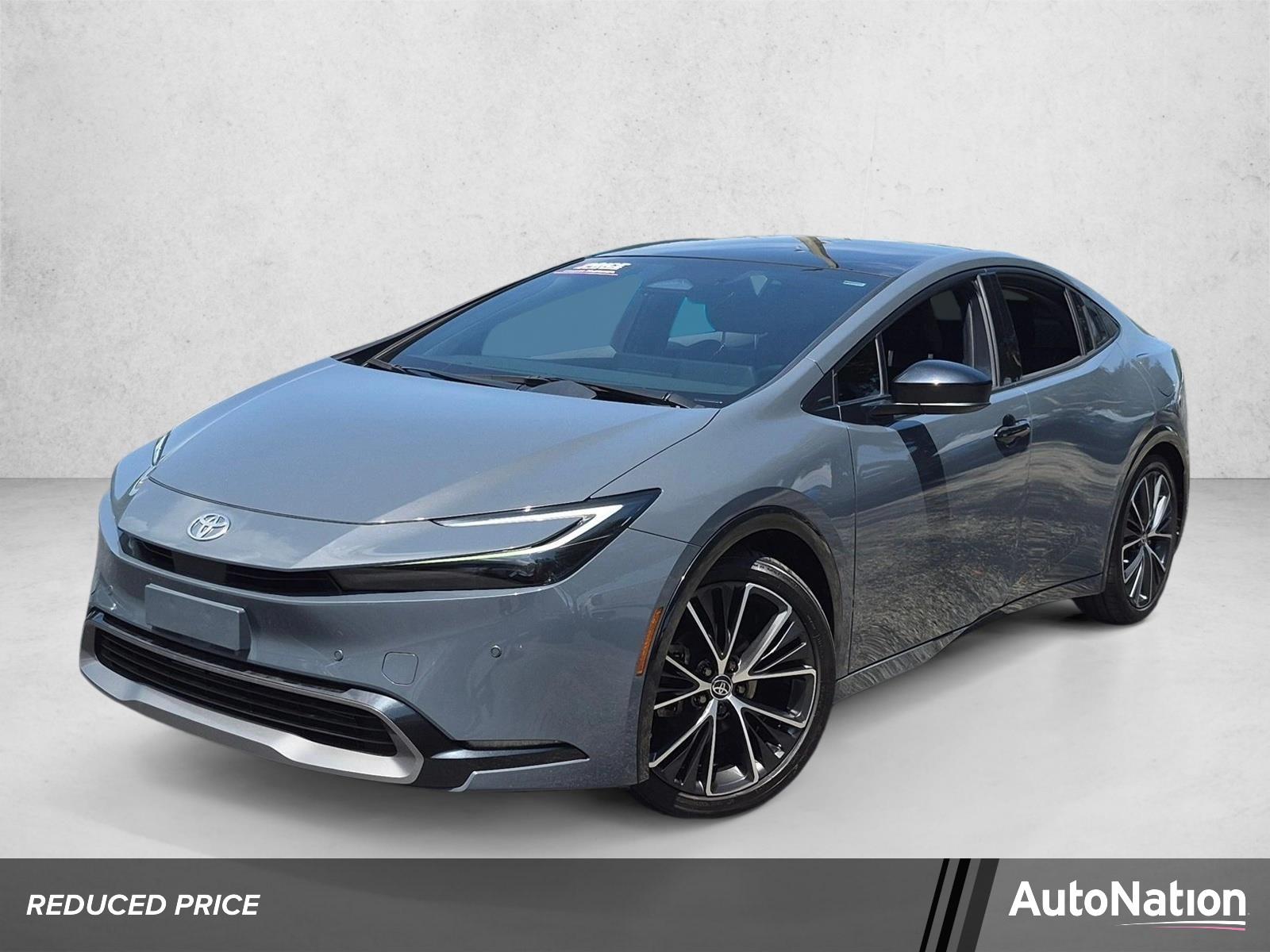 2024 Toyota Prius Vehicle Photo in GREENACRES, FL 33463-3207