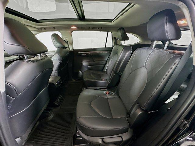 2023 Toyota Highlander Vehicle Photo in Flemington, NJ 08822