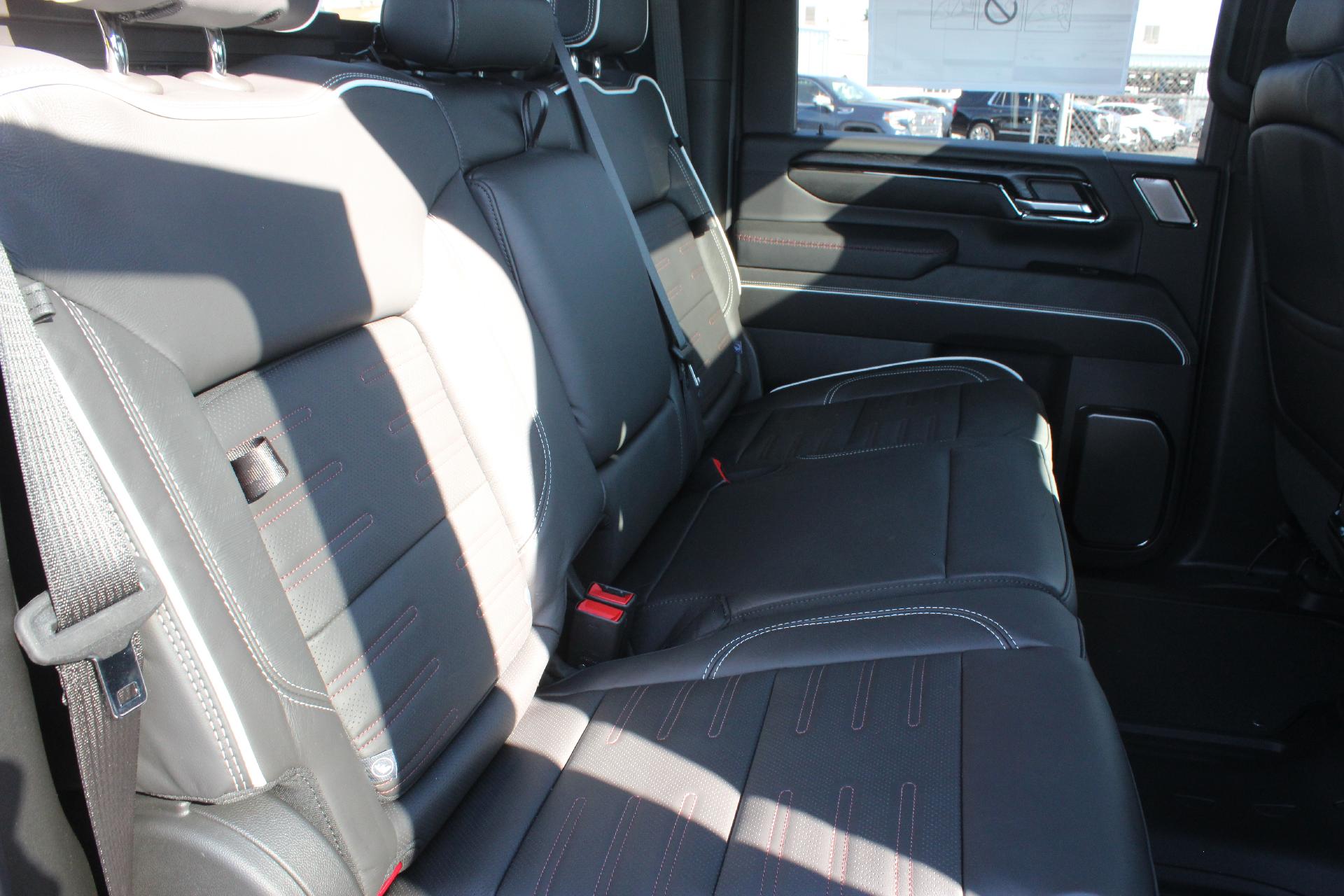 2025 GMC Sierra 2500 HD Vehicle Photo in AURORA, CO 80012-4011