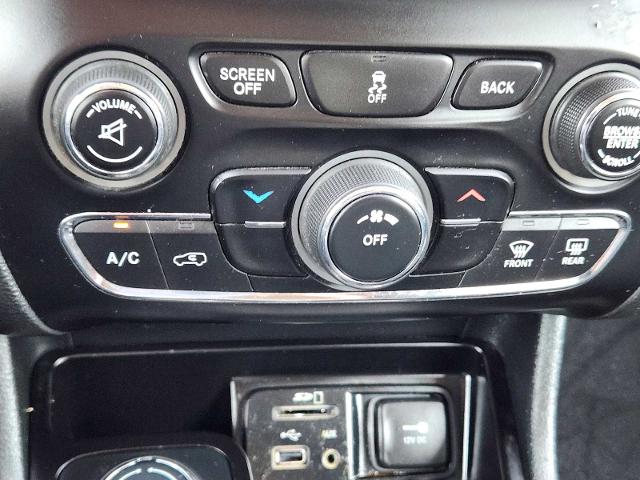 2014 Jeep Cherokee Vehicle Photo in DENTON, TX 76210-9321