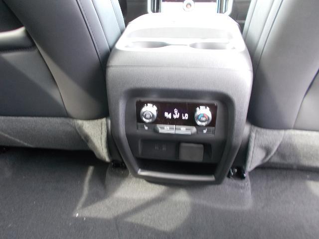 2025 GMC Acadia Vehicle Photo in LOWELL, MA 01852-4336