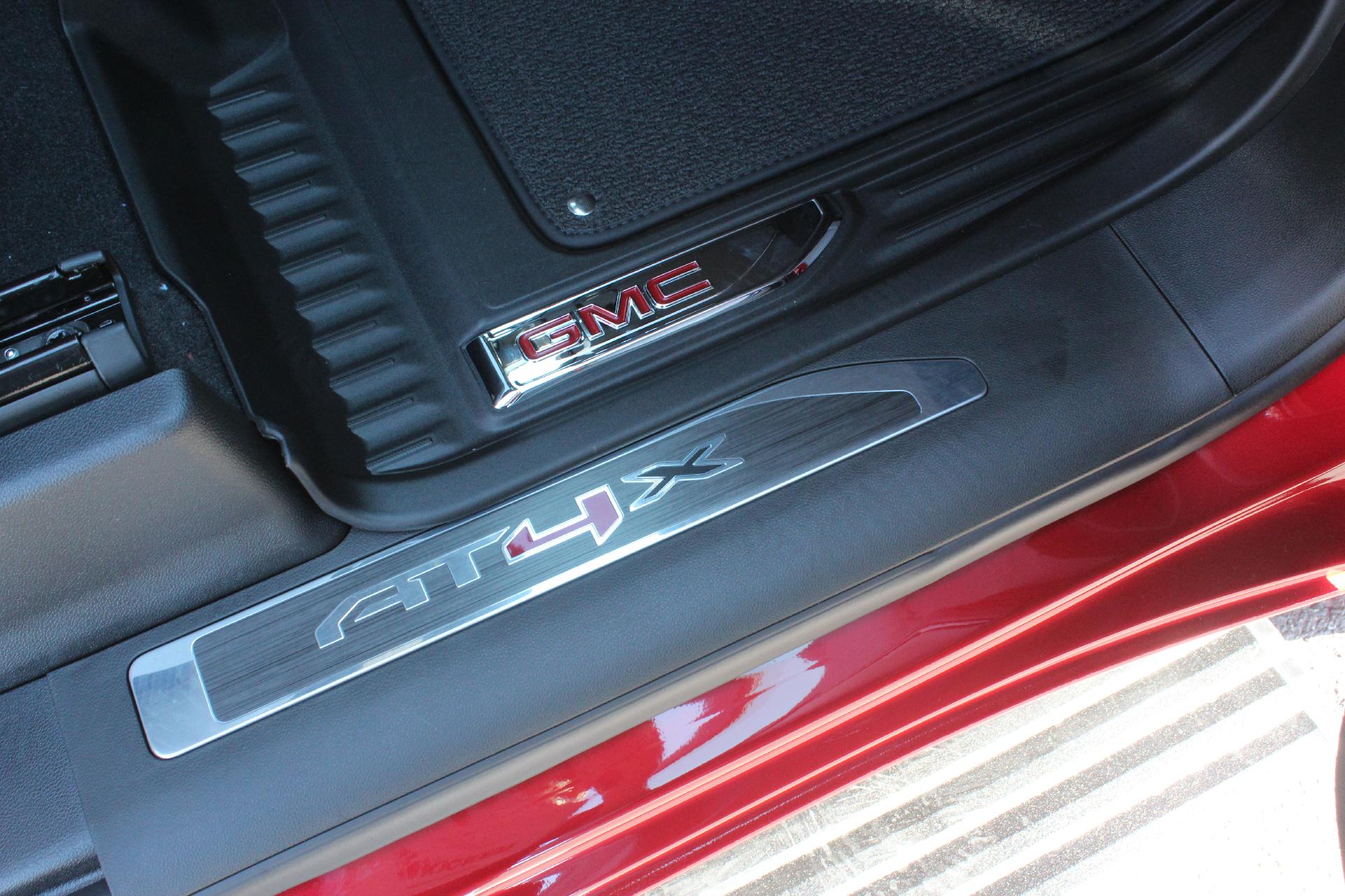 2025 GMC Sierra 2500 HD Vehicle Photo in AURORA, CO 80012-4011