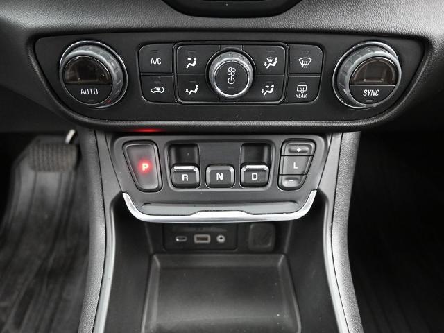 2020 GMC Terrain Vehicle Photo in Cedar Rapids, IA 52402