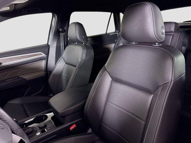 2023 Volkswagen Atlas Cross Sport Vehicle Photo in Puyallup, WA 98371