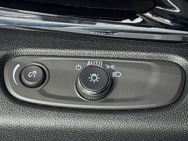 2026 Buick Envista Vehicle Photo in PUYALLUP, WA 98371-4149