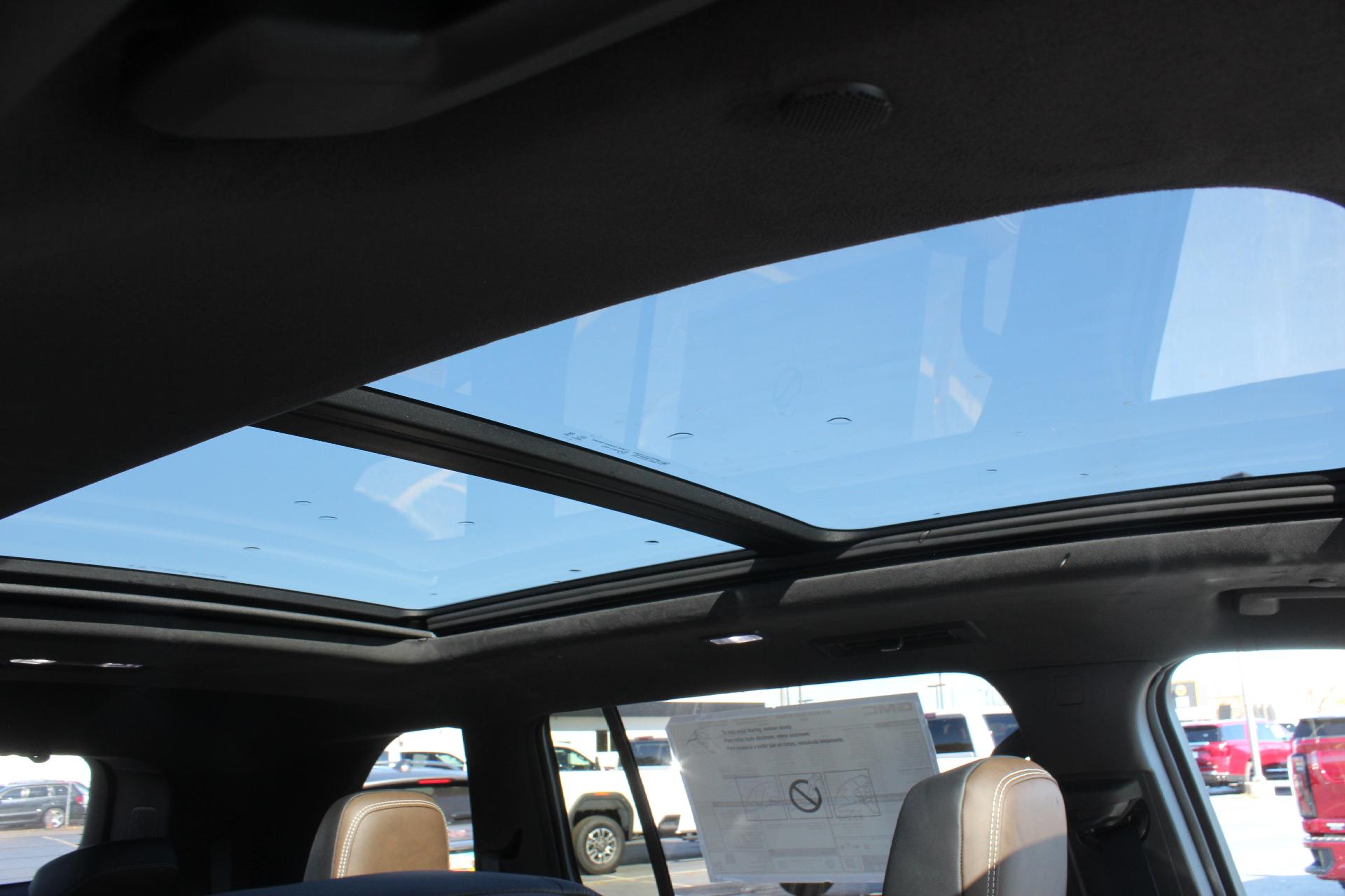 2026 GMC Acadia Vehicle Photo in AURORA, CO 80012-4011