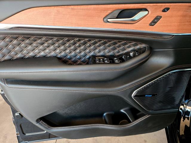 2024 Jeep Grand Cherokee L Vehicle Photo in Weatherford, TX 76087