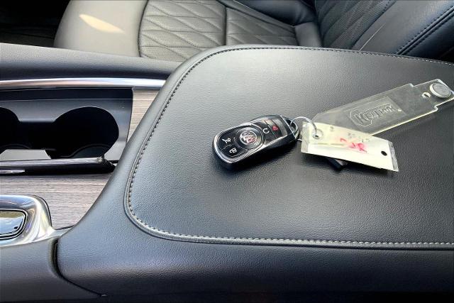 2024 Buick Enclave Vehicle Photo in TOPEKA, KS 66609-0000