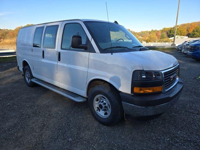 2024 GMC Savana Cargo Van Vehicle Photo in Pleasant Hills, PA 15236