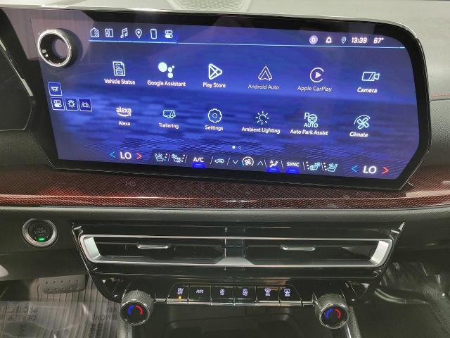 2024 Chevrolet Traverse Vehicle Photo in NEENAH, WI 54956-2243