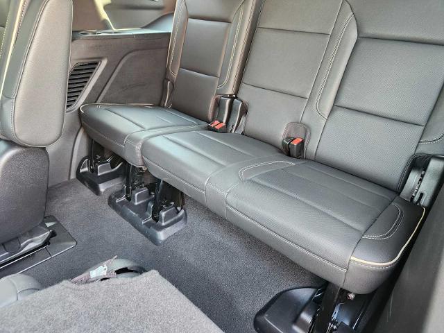 2022 GMC Yukon Vehicle Photo in DENTON, TX 76210-9321