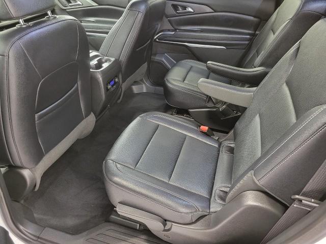 2025 Chevrolet Traverse Vehicle Photo in NEENAH, WI 54956-2243