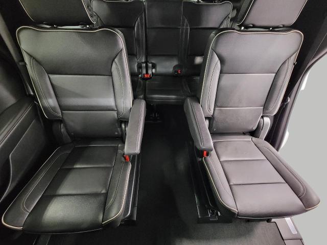 2025 GMC Yukon Vehicle Photo in NEENAH, WI 54956-2243