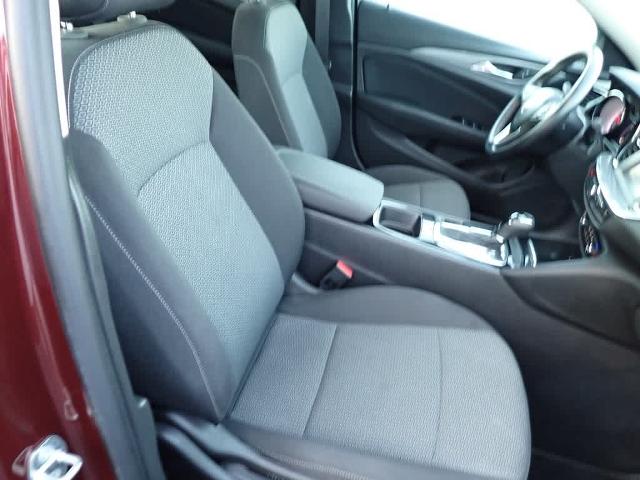 2018 Buick Regal Sportback Vehicle Photo in ZELIENOPLE, PA 16063-2910