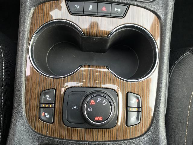 2023 GMC Acadia Vehicle Photo in GREEN BAY, WI 54303-3330