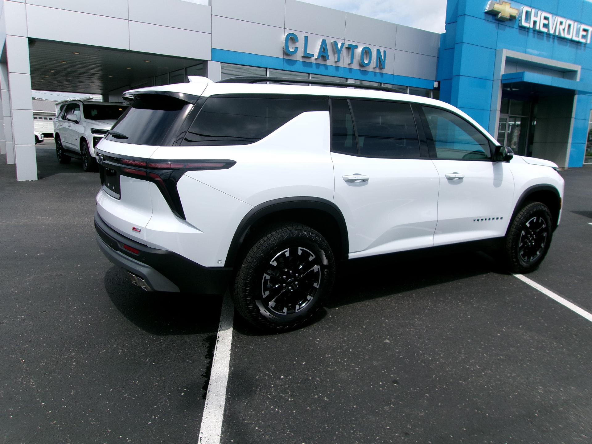 View vehicle photo 3