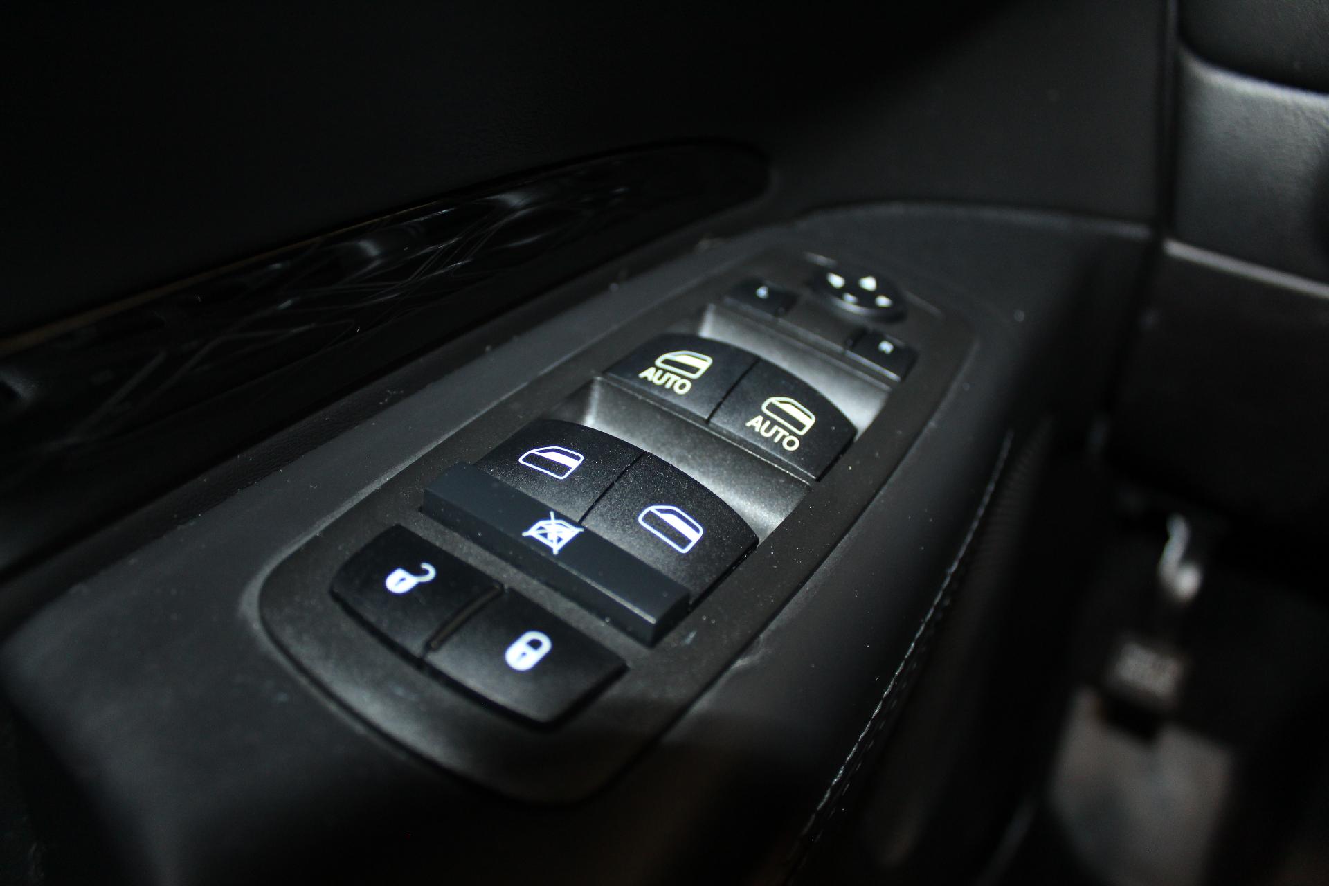 2022 Dodge Durango Vehicle Photo in NORTHAMPTON, MA 01060-1120