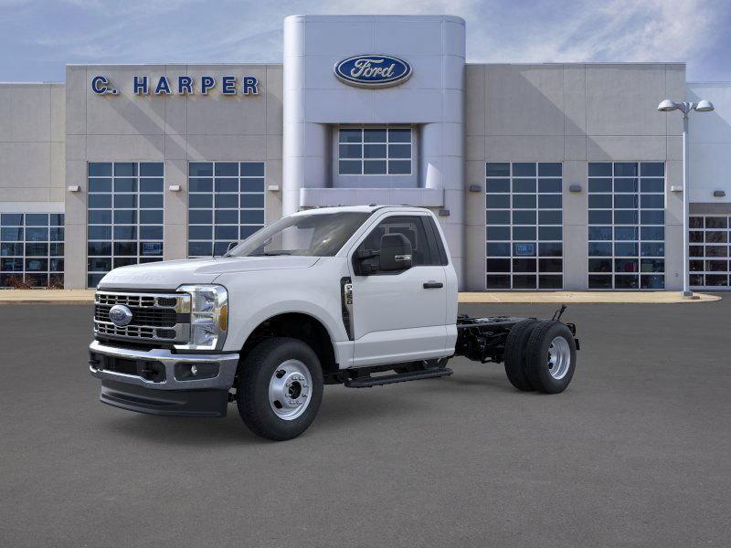 2025 Ford Super Duty F-350 DRW Vehicle Photo in Belle Vernon, PA 15012