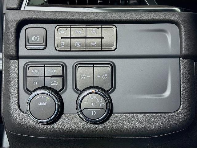 2025 Chevrolet Tahoe Vehicle Photo in PUYALLUP, WA 98371-4149