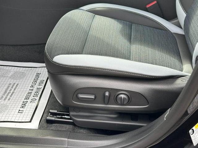 2025 Buick Envista Vehicle Photo in COLUMBIA, MO 65203-3903