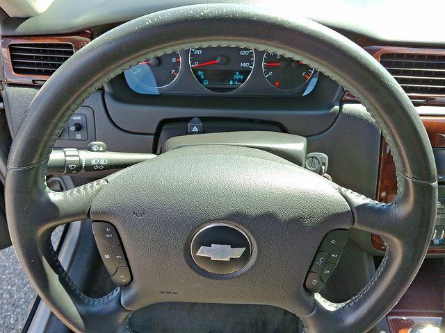 2010 Chevrolet Impala Vehicle Photo in DANBURY, CT 06810-5034