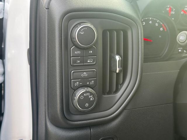 2026 Chevrolet Silverado 1500 Vehicle Photo in COLUMBIA, MO 65203-3903