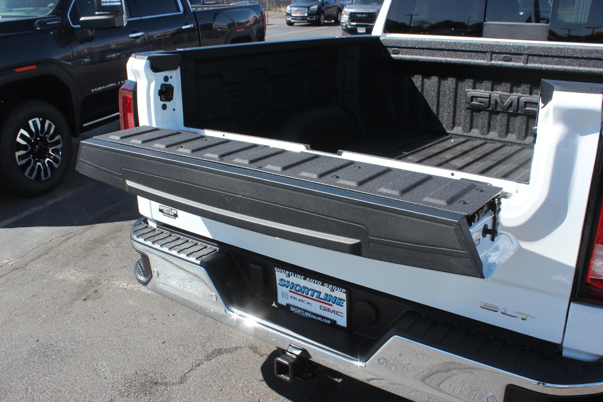 2026 GMC Sierra 1500 Vehicle Photo in AURORA, CO 80012-4011